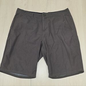 Reef Men's Charcoal Perferated Flat Front Hybrid Shorts